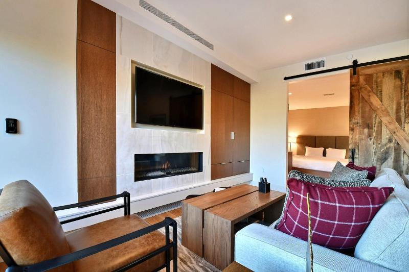 Modern 1BR Residence in Canyons VillageSki In Out - image 13