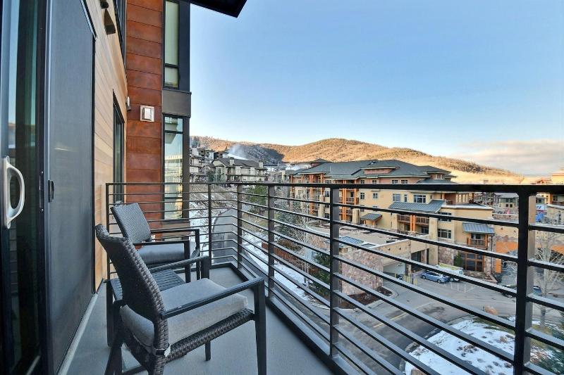 Modern 1BR Residence in Canyons VillageSki In Out - image 15