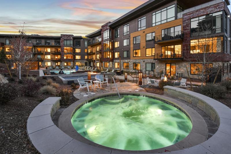 Modern 1BR Residence in Canyons VillageSki In Out - image 24