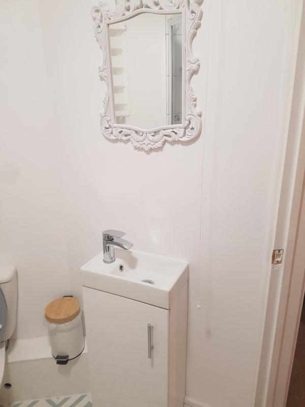 Standard Double Room image 3