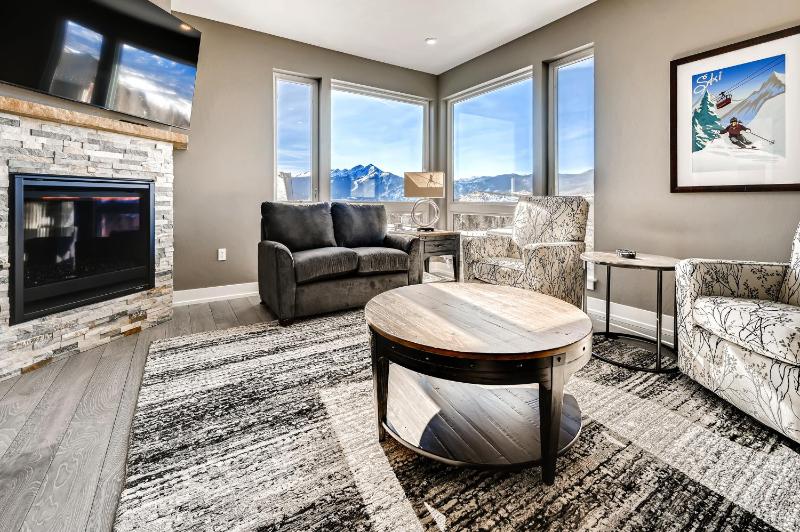 Three-Bedroom Apartment image 1
