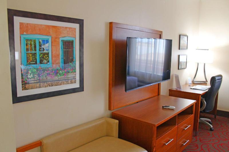 King Suite - Disability Access image 4
