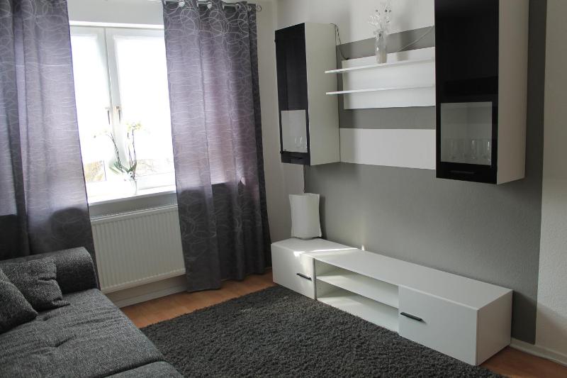 Two-Bedroom Apartment - near exhibition centre image 2