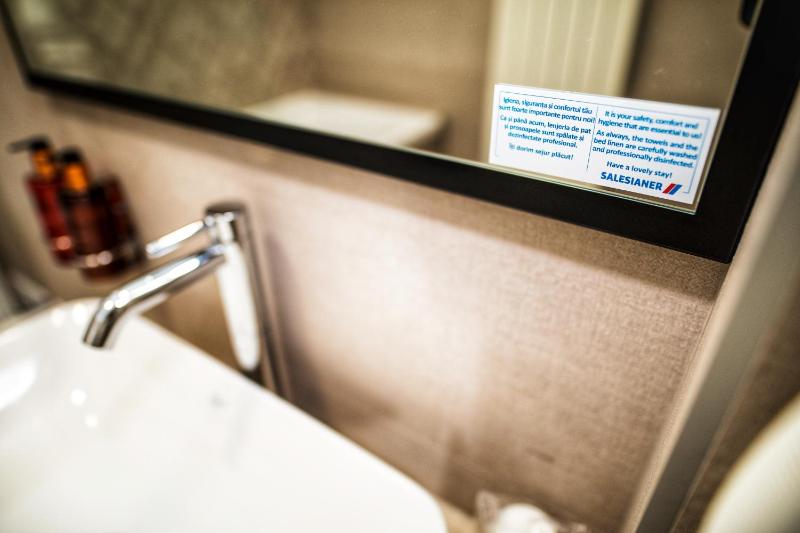 Executive Suite image 3