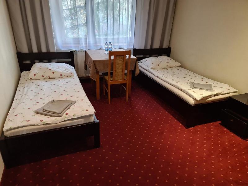 Double Room image 4