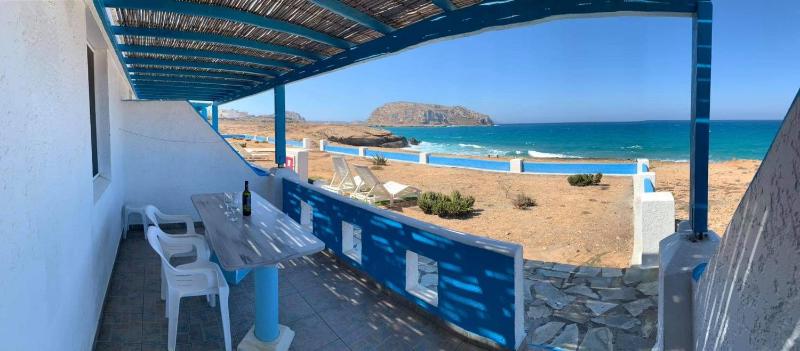 Studio with Sea View image 1
