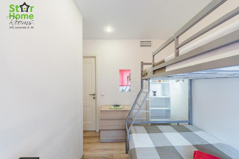 Small Double Room image 2