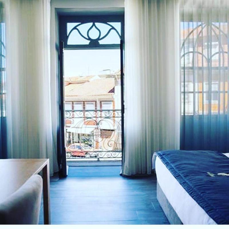 Large Double or Twin Room image 2
