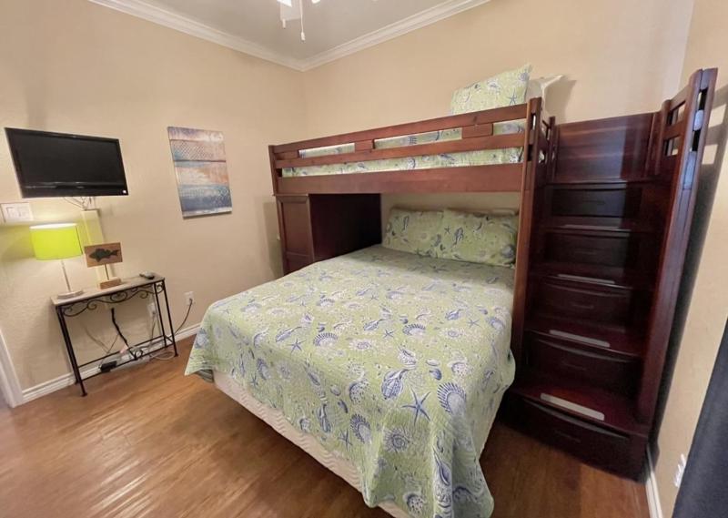 Three-Bedroom House image 2