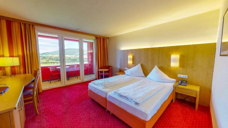 Double Room with Garden View image 1