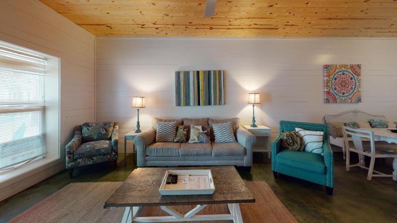 Three-Bedroom Townhouse image 3