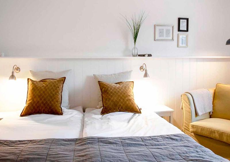 Standard Double Room image 4