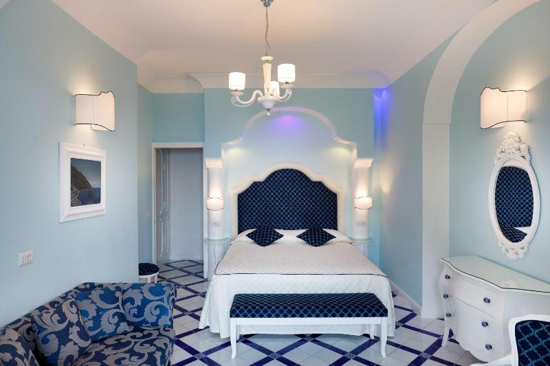 Junior Suite with Sea View image 2