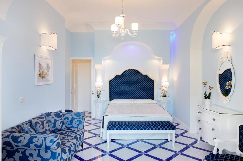 Junior Suite with Sea View image 4