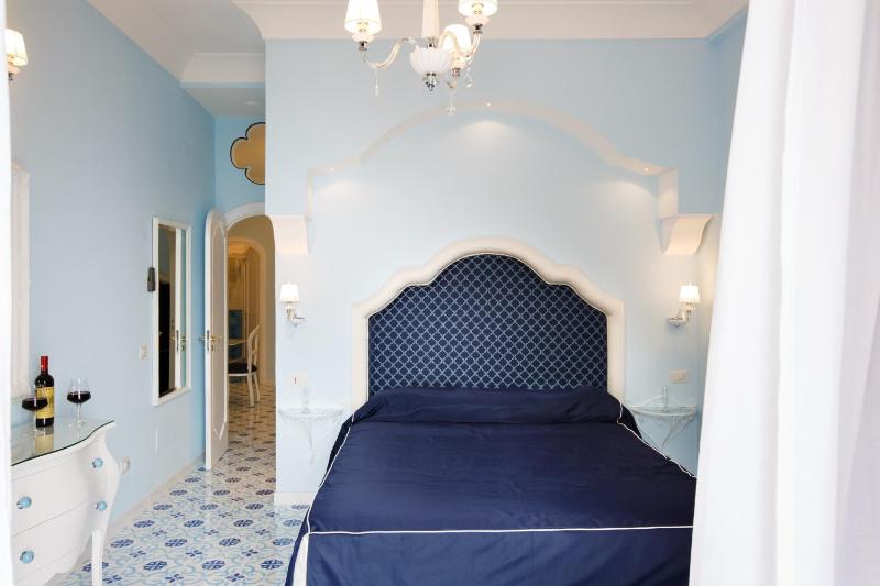 Three-Bedroom Apartment with Sea View image 4
