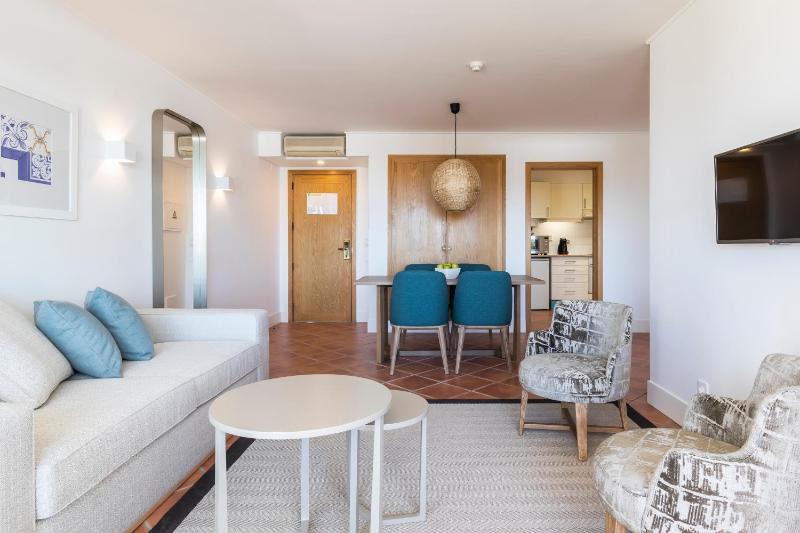 Standard One-Bedroom Apartment image 2