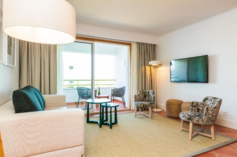 The Patio Suite Hotel - image 5