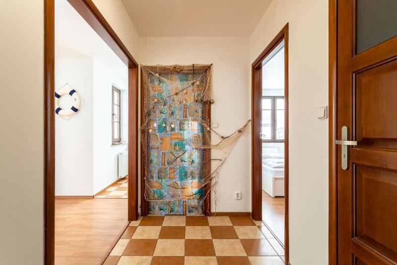 Wyjątkowy Apartament Mewi Śpiew Victus z Parkingiem by Noclegi Renters - image 13