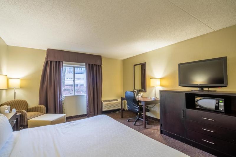 Holiday Inn Express Hotel & Suites Pittsburgh Airport By IHG - image 8