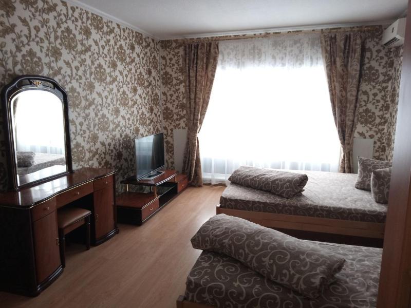 Superior Family Room image 4