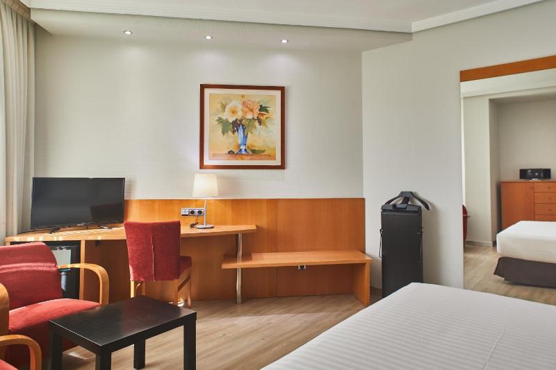Superior Double or Twin Room image 2