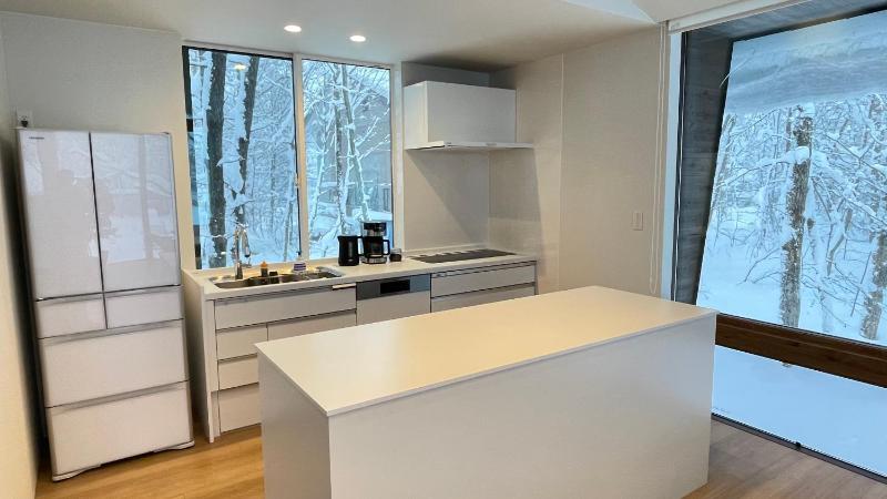 Ahiru Chalet by Hakuba White Fox Company - image 6