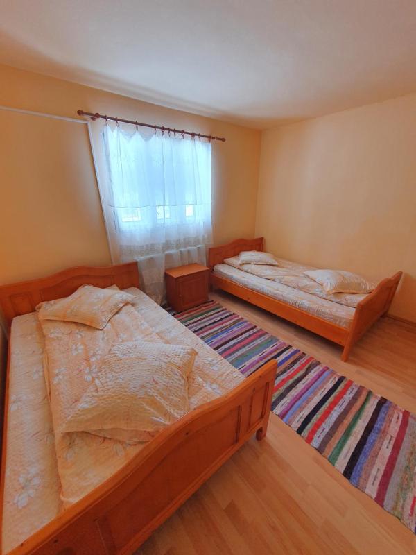 Quadruple Room with Shared Bathroom image 2