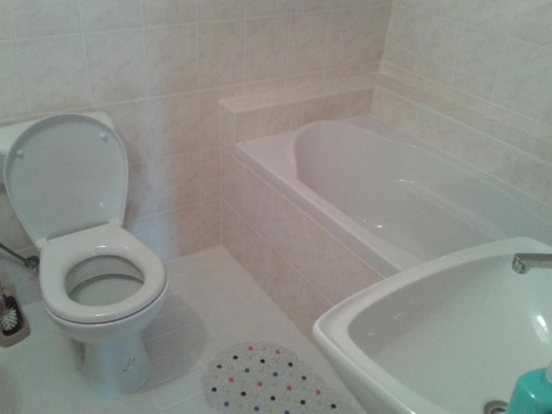 Studio with Bath image 3