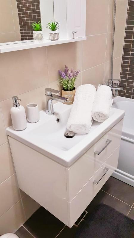 Sunrise apartment - Central 2 Bedrooms & free parking - image 8