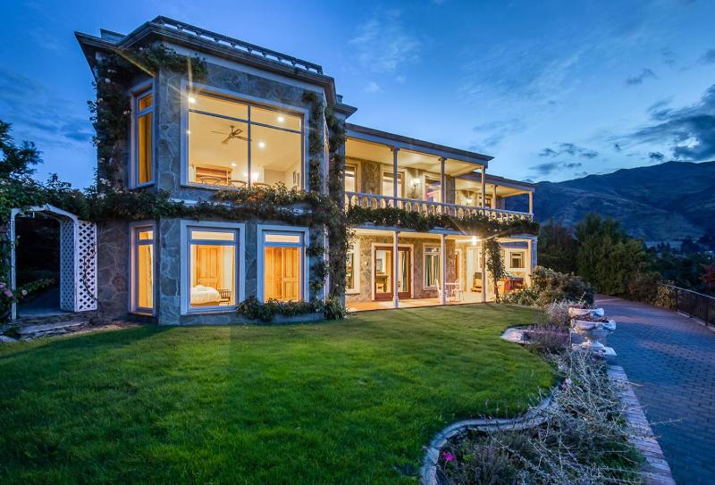 The Manor by Sotheby's Luxury Rental Homes - image 1
