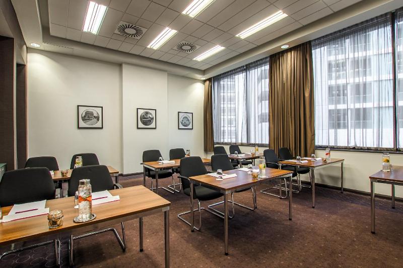 Crowne Plaza Birmingham City By IHG - image 45