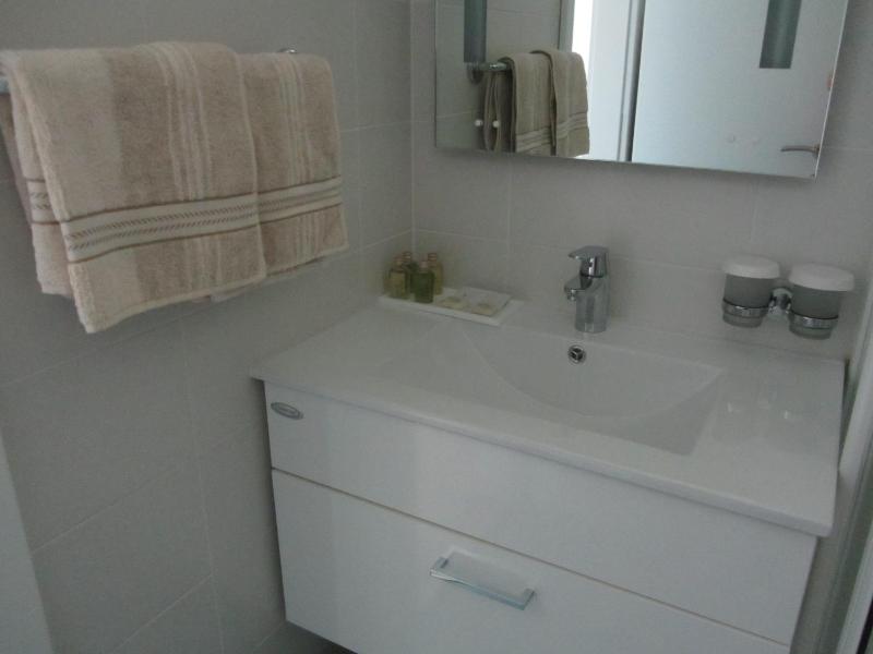 Standard  Double Room image 3