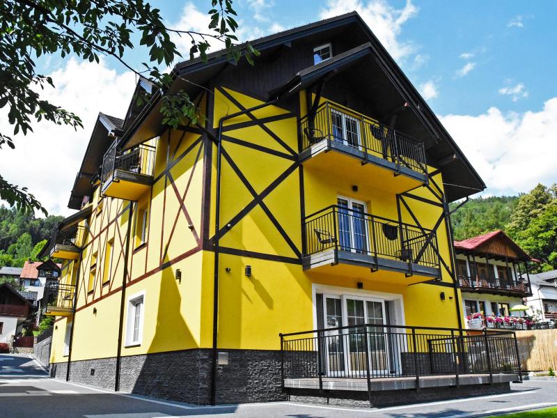 Double Room with Balcony image 1