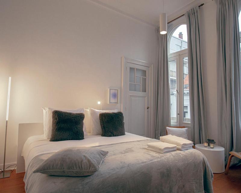 Standard King Room image 1