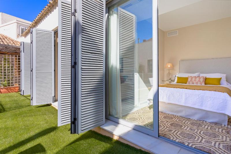 Genteel Home Abades - image 13