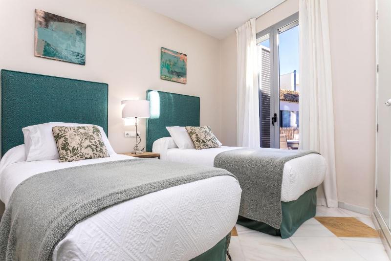 Genteel Home Abades - image 14