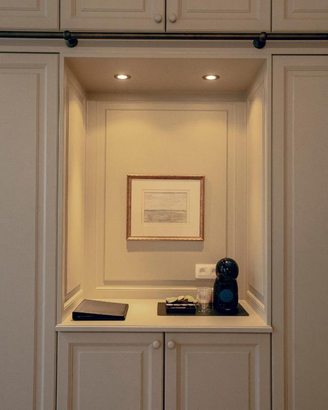 Deluxe Room image 3