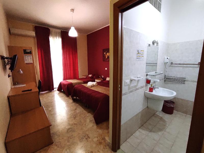 Triple Room image 1