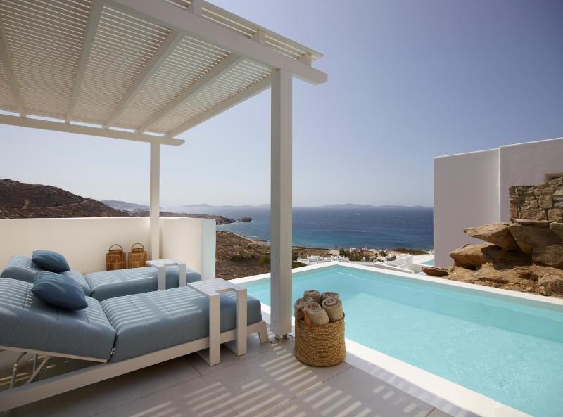 Executive Suite with Private Pool Sea View image 4