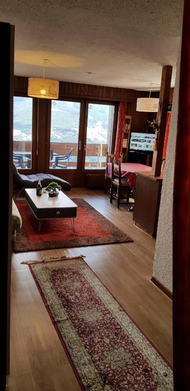 One-Bedroom Apartment with Balcony 231 image 2