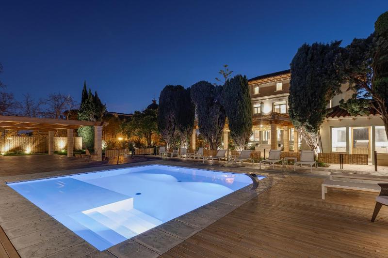 Hotel Boutique Mirlo Barcelona - image 1