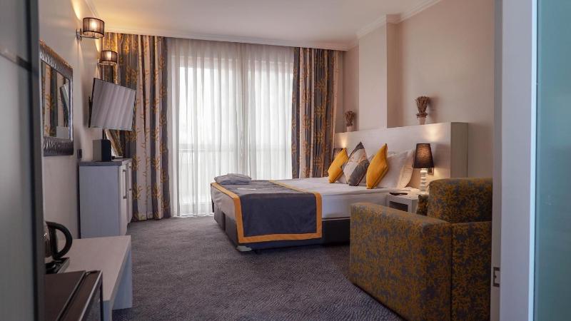 Double or Twin Room - Disability Access image 3