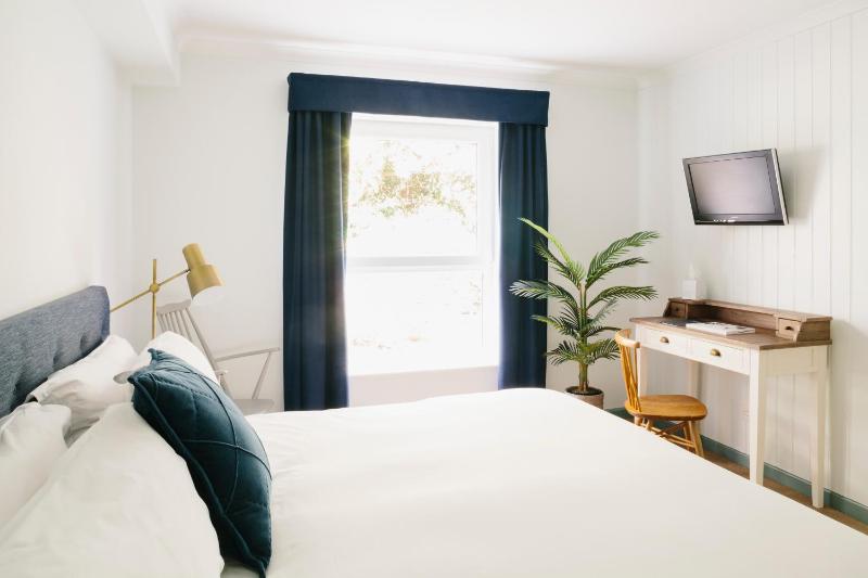 Merchants Manor Spa - image 18