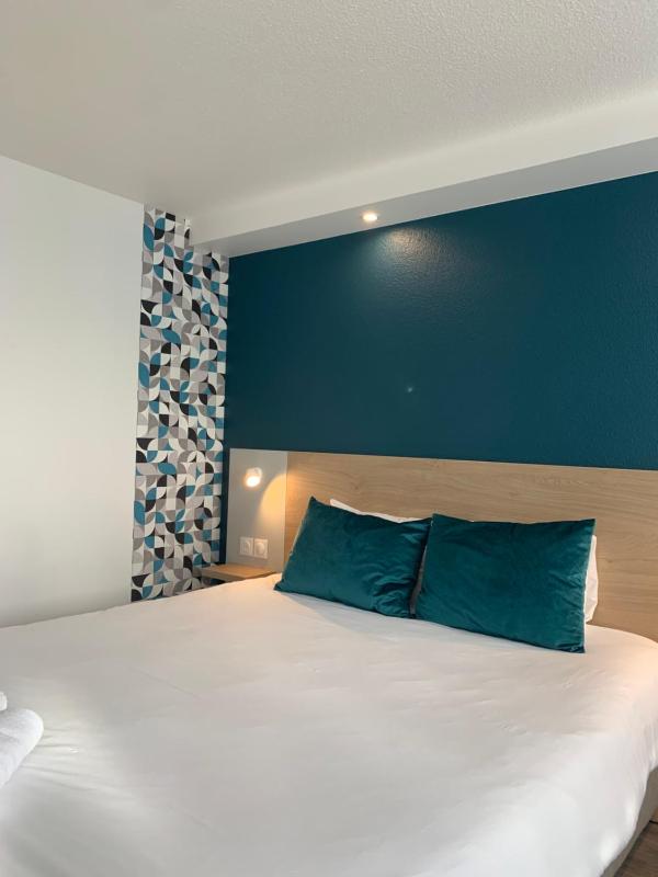 Double Room image 2