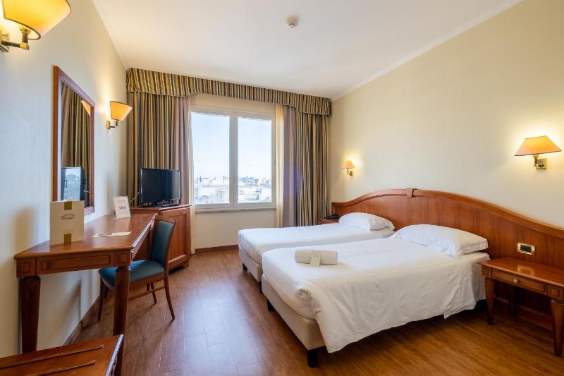 Hotel President - image 7