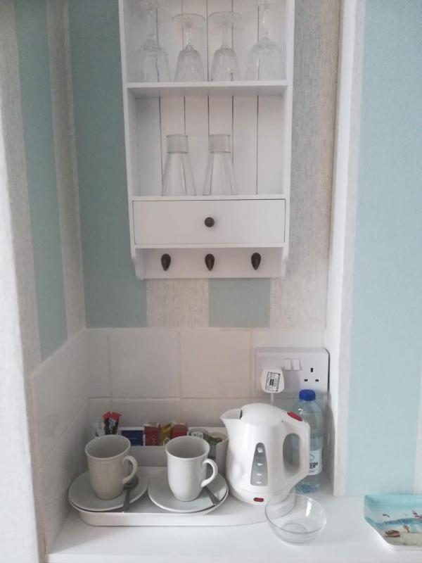 Double Room with Private External Bathroom image 3