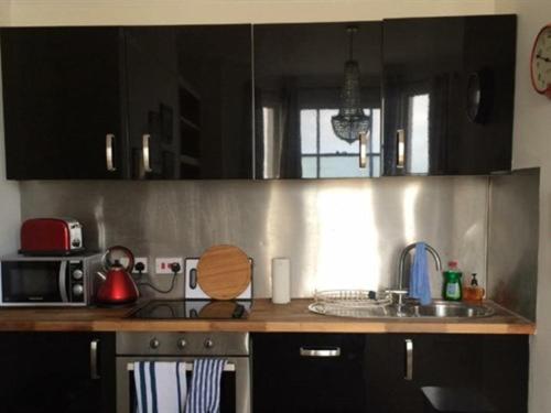 Superior Apartment image 2