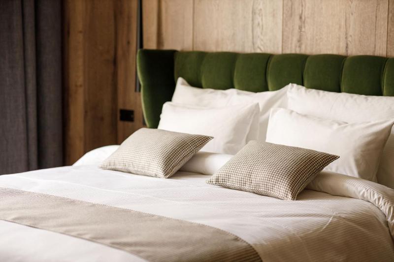 Double Deluxe Room image 3