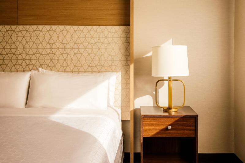Standard Room image 4