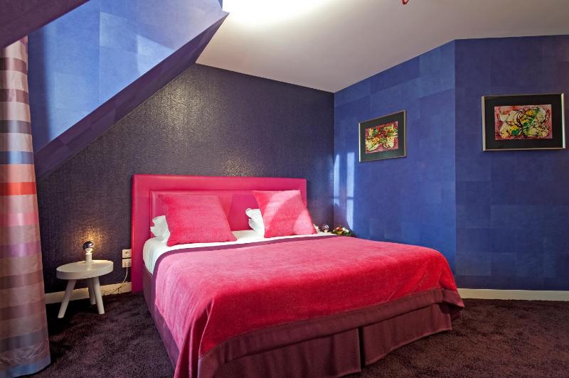 Elegant Room image 3